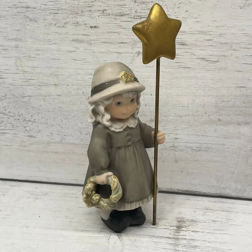 1998 Enesco Pretty as a Picture Winter Mini Figurines 375896 375594 Kim Anderson